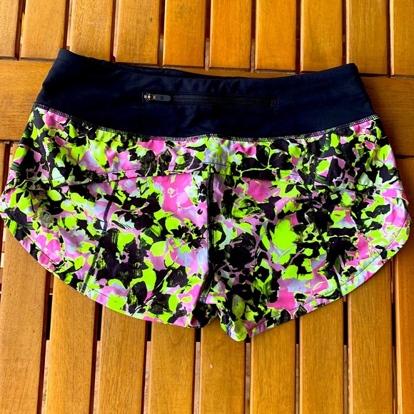 Lululemon NWOT speed shorts size 2. - Picture 2 of 5